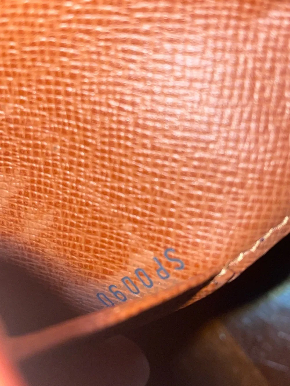 Louis Vuitton Monogram Agenda Cover in Brown and Gold - Picture 11 of 12